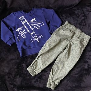 EUC - Carter’s Toddler Boy Outfit - Airplanes - 2T
